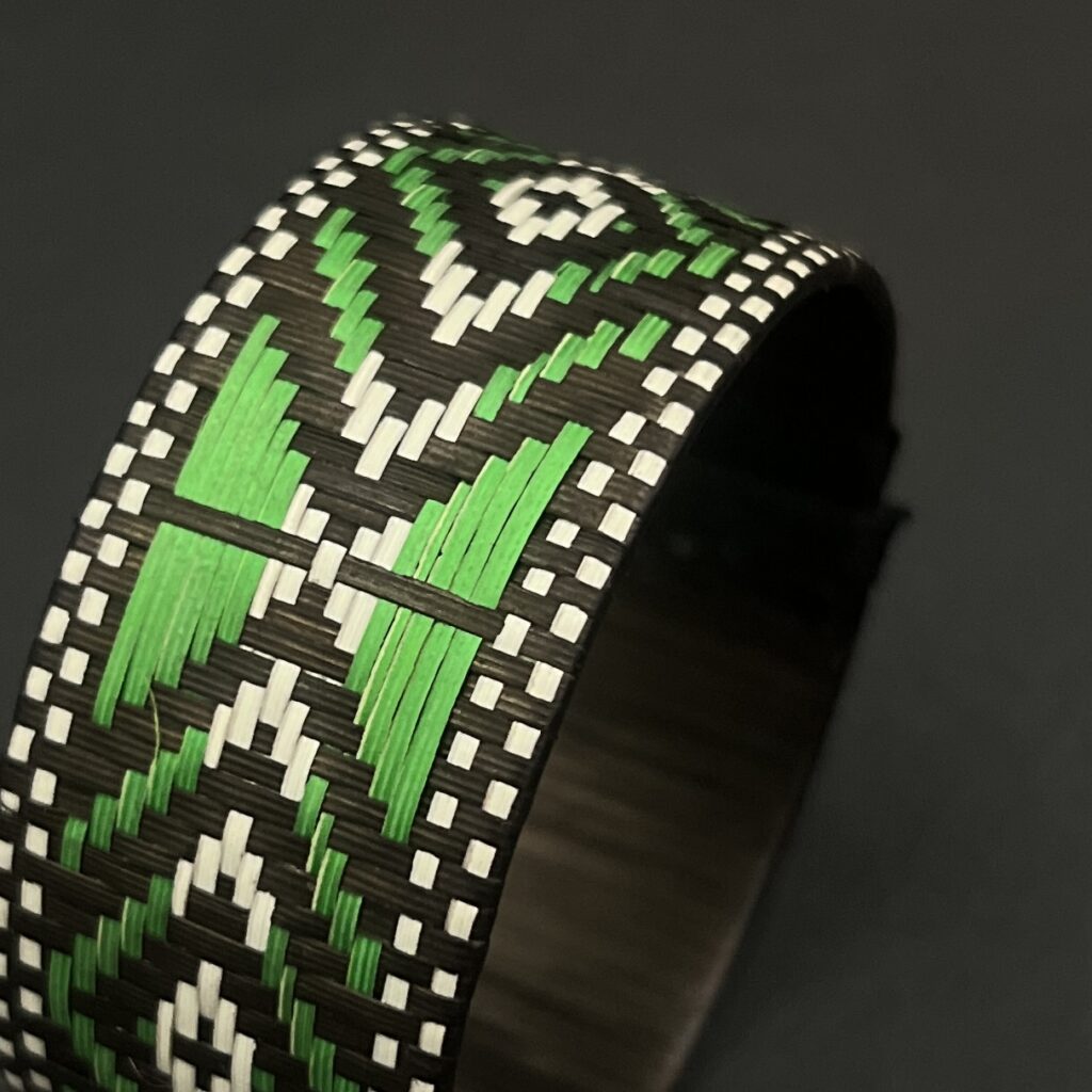 Crocodile Eyes Green